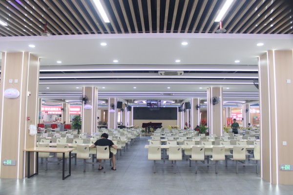 湖南钟情餐饮管理有限责任公司,餐饮管理,钟情餐饮管理,团体膳食,大学食堂,学院食堂,学校餐饮